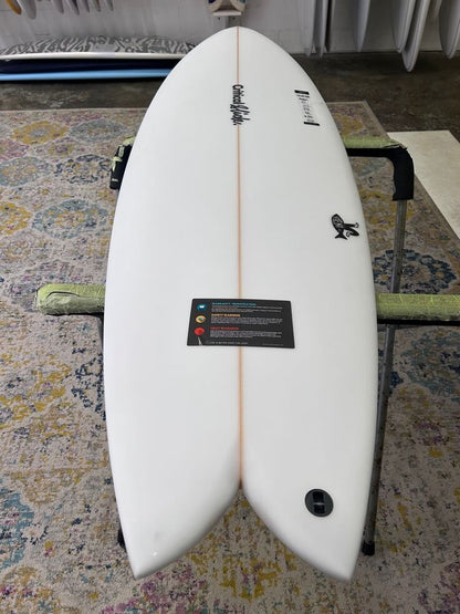5'7"TCSS The Angler - PU twin 33 Litres